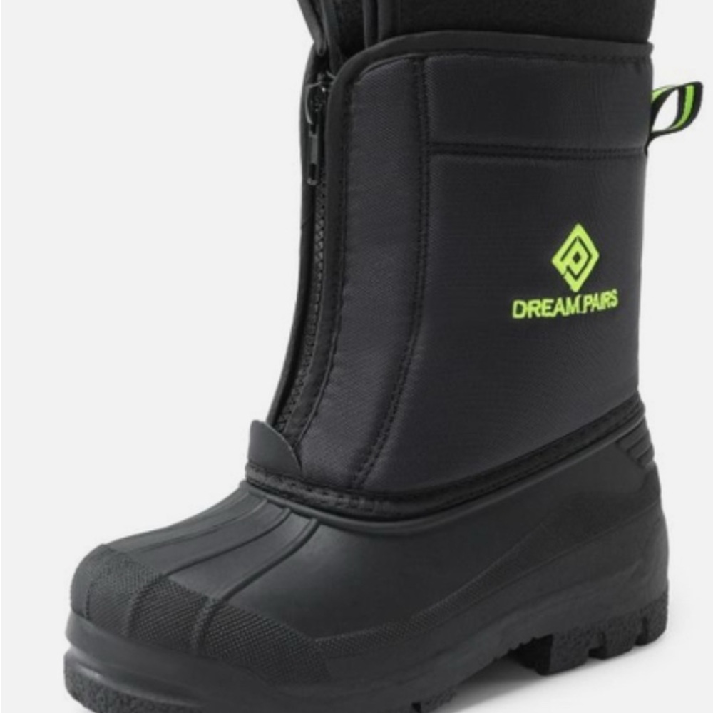 Black Snow Boots with Zipper